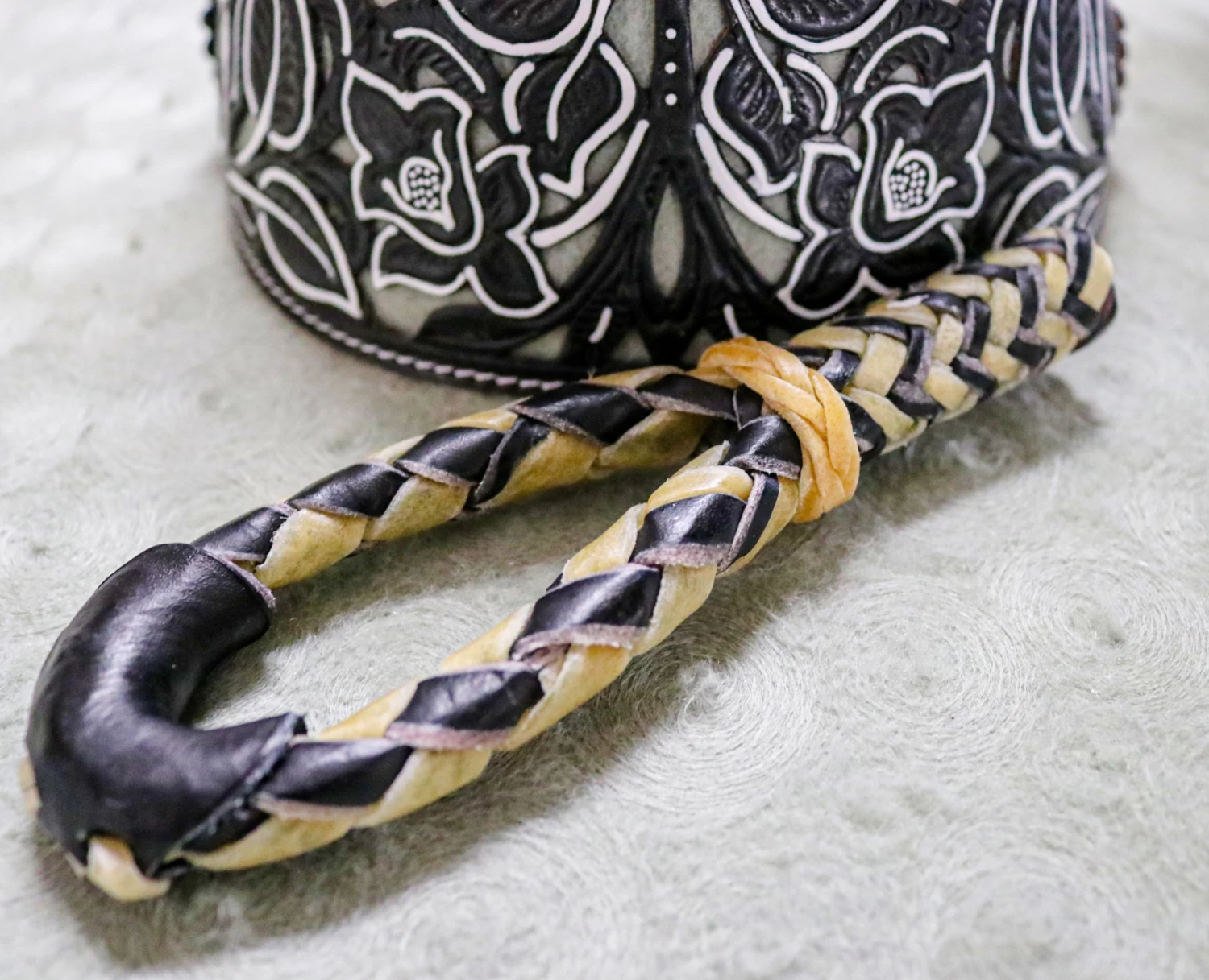 Charro Rawhide Black Rosadera Hondilla Cowboy Negra 4 Charro Rawhide Black Rosadera Hondilla Cowboy Negra - Image 2